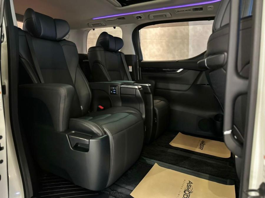 Alphard 2.5 SC Modellista - Image 4